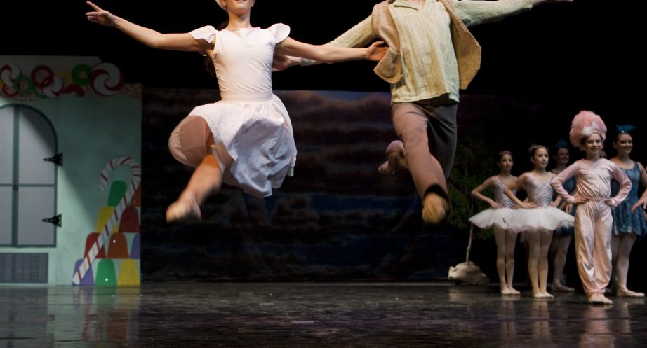 Metropolitan Ballet in Hansel Gretel Photo by EA Kennedy III